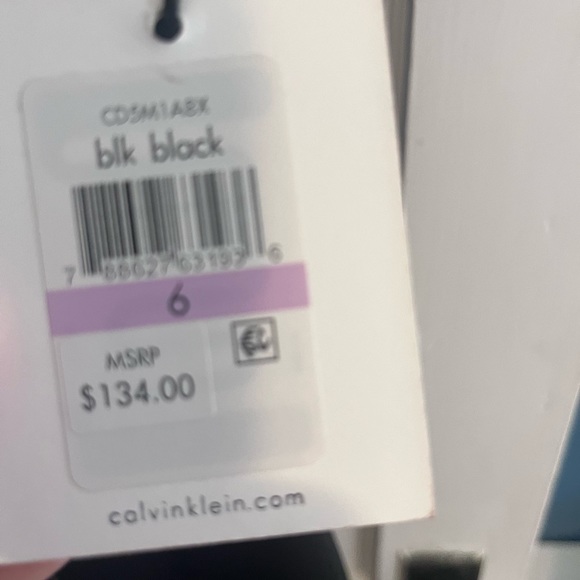 Calvin Klein - Picture 2 of 2